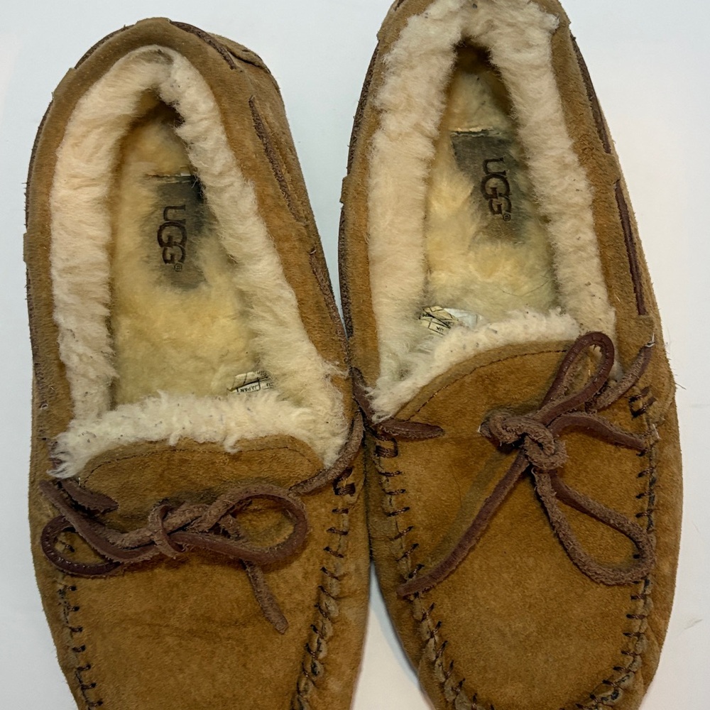 UGG Australia Womens Dakota Tan Suede Sheepskin Moccasin Slip-On Size 7 US - Picture 6 of 6